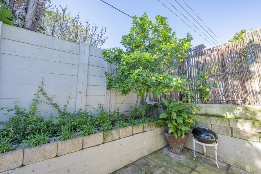 5 Bedroom Property for Sale in Kenridge Western Cape